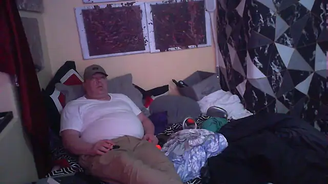 Snapshot of Mic_Oxinner chatting on January 15, 2026, 12:58 am Mic Oxinner online show from January 15, 2026, 12:58 am