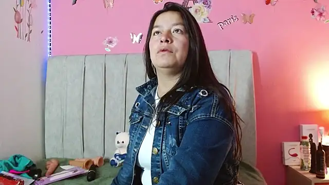 Snapshot of monickhot303av chatting on September 17, 2025, 5:20 am monickhot303av online show from September 17, 2025, 5:20 am