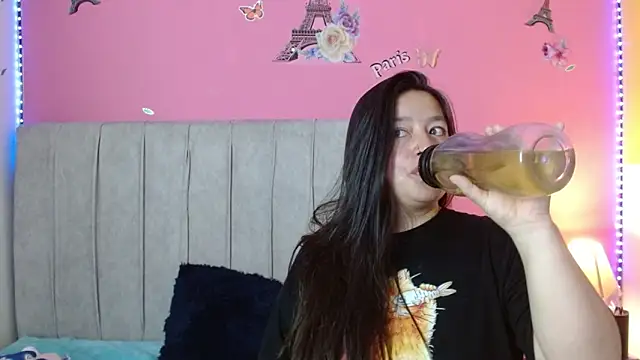 Snapshot of monickhot303av chatting on November 20, 2025, 3:18 am monickhot303av online show from November 20, 2025, 3:18 am