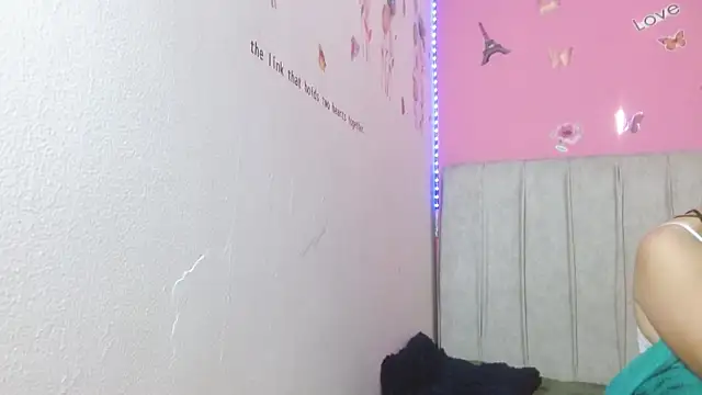 Snapshot of monickhot303av chatting on September 9, 2025, 3:38 am monickhot303av online show from September 9, 2025, 3:38 am