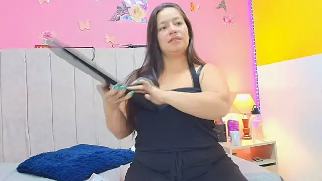 Snapshot of monickhot303av chatting on March 22, 2025, 4:56 am monickhot303av online show from March 22, 2025, 4:56 am