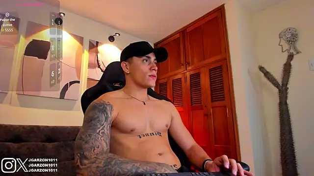  joansoto online show from April 20, 2026, 8:43 pm