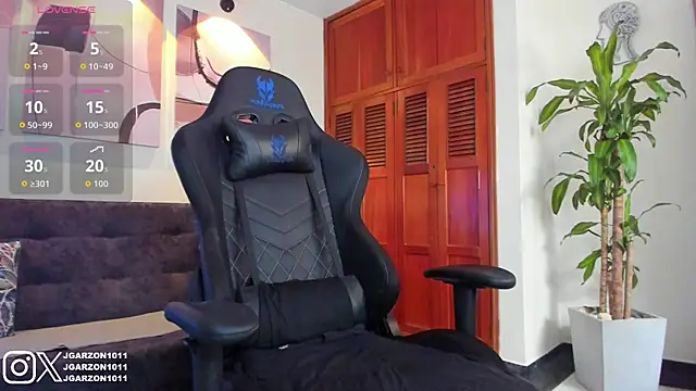 Snapshot of _joansoto chatting on September 9, 2025, 2:04 pm  joansoto online show from September 9, 2025, 2:04 pm