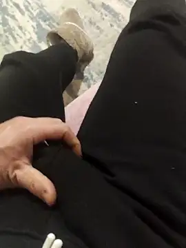 Snapshot of ssikerek23 chatting on December 18, 2025, 12:05 am ssikerek23 online show from December 18, 2025, 12:05 am