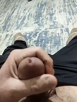 Snapshot of ssikerek23 chatting on April 3, 2026, 1:34 am ssikerek23 online show from April 3, 2026, 1:34 am