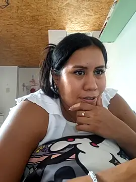 Snapshot of KasiaVenus_ chatting on February 16, 2025, 9:38 pm KasiaVenus online show from February 16, 2025, 9:38 pm