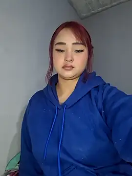 Snapshot of Catherinee69_x chatting on January 11, 2026, 4:41 am Catherinee69 x online show from January 11, 2026, 4:41 am