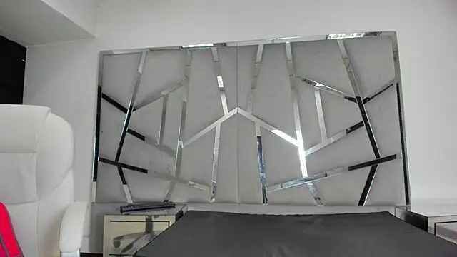 Snapshot of Catherinee69_x chatting on October 3, 2025, 3:52 am Catherinee69 x online show from October 3, 2025, 3:52 am