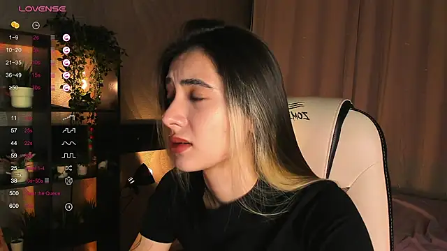 DarlaLike online show from November 12, 2025, 3:43 am