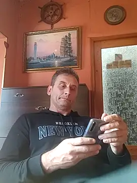 Snapshot of Viause_Kentauelle chatting on October 5, 2025, 9:44 am Viause Kentauelle online show from October 5, 2025, 9:44 am