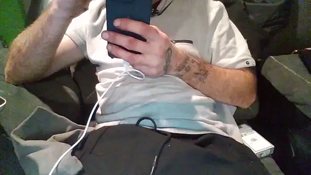 Snapshot of jaxx12369 chatting on November 3, 2025, 4:21 pm jaxx12369 online show from November 3, 2025, 4:21 pm