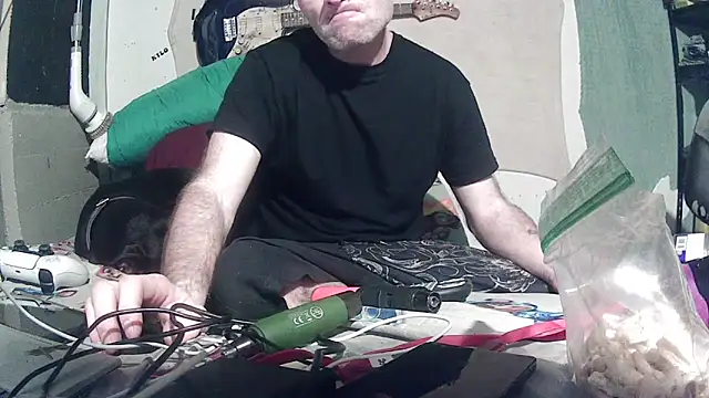 jaxx12369 online show from February 3, 2026, 9:14 am