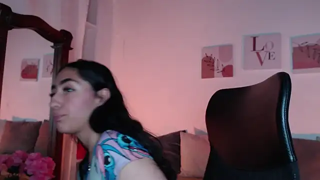 madisex s online show from September 15, 2025, 1:22 pm