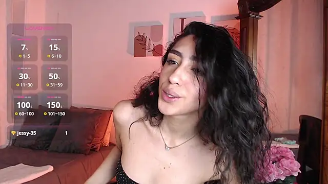 madisex s online show from March 17, 2025, 12:25 pm