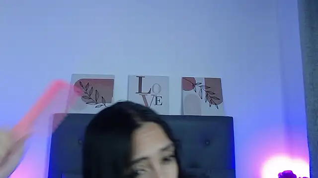 madisex s online show from February 22, 2026, 2:25 am