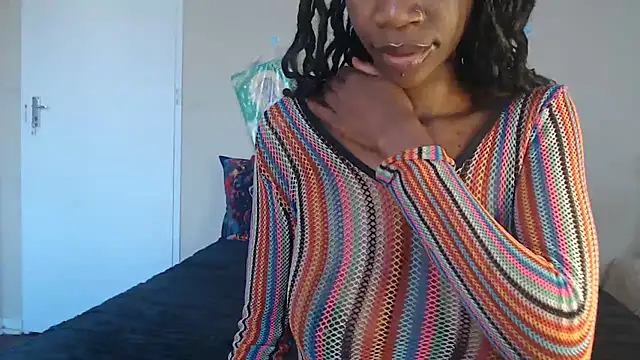 Blacktittiex02 online show from May 23, 2026, 2:27 pm