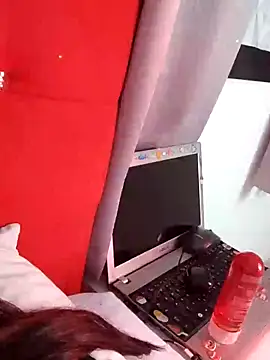 Snapshot of Nada-Jawahiri chatting on January 10, 2025, 1:42 am Nada-Jawahiri online show from January 10, 2025, 1:42 am