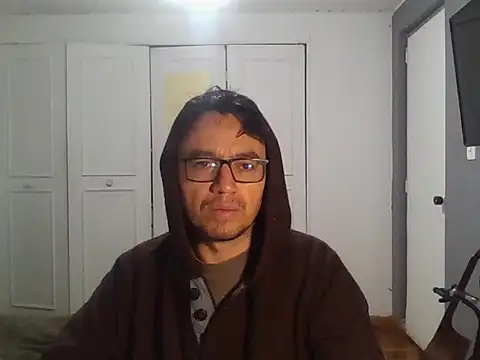 Snapshot of Diptongo chatting on November 23, 2025, 4:22 am Diptongo online show from November 23, 2025, 4:22 am