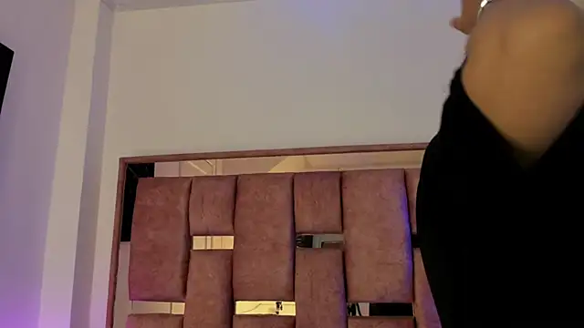 Snapshot of _Ambar-devon_ chatting on September 22, 2025, 6:47 pm Ambar-devon online show from September 22, 2025, 6:47 pm