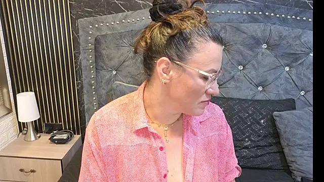 Snapshot of charlotte__G chatting on May 11, 2026, 4:04 pm charlotte G online show from May 11, 2026, 4:04 pm