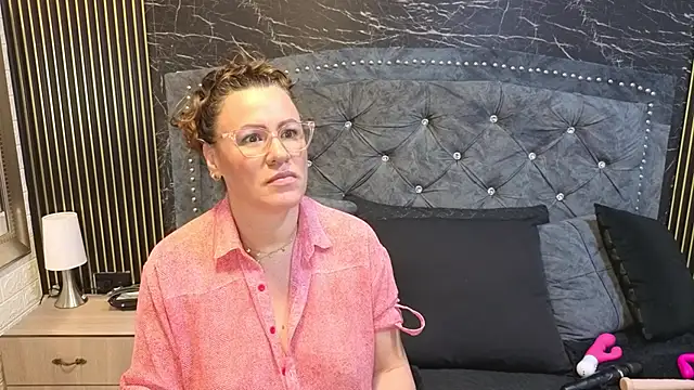Snapshot of charlotte__G chatting on May 11, 2026, 2:45 pm charlotte G online show from May 11, 2026, 2:45 pm