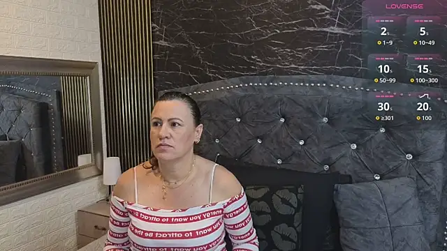 Snapshot of charlotte__G chatting on April 7, 2026, 10:39 am charlotte G online show from April 7, 2026, 10:39 am