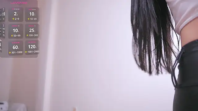 Snapshot of Miuzxc chatting on February 9, 2025, 8:10 am Miuzxc online show from February 9, 2025, 8:10 am