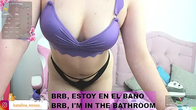 Katalina novoa online show from November 7, 2025, 1:43 am