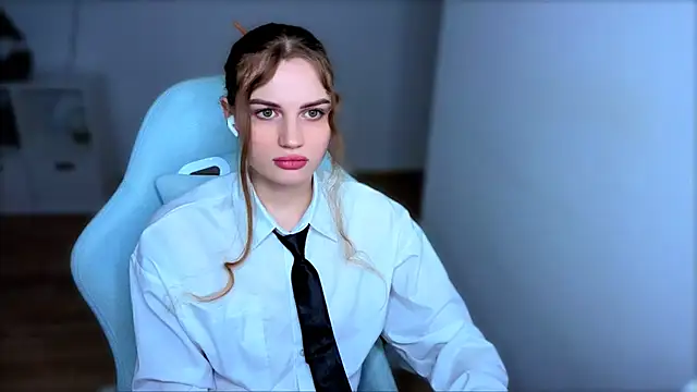 Snapshot of StellaLawless chatting on February 2, 2026, 8:41 pm StellaLawless online show from February 2, 2026, 8:41 pm