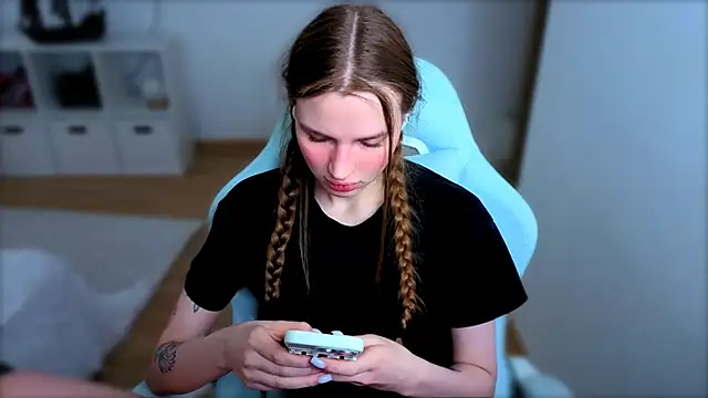 Snapshot of StellaLawless chatting on February 21, 2026, 11:01 am StellaLawless online show from February 21, 2026, 11:01 am