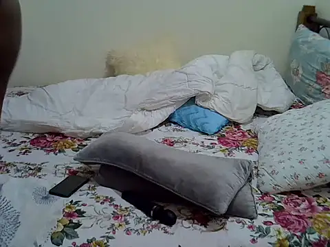 Sweet Bear online show from February 8, 2026, 3:59 am