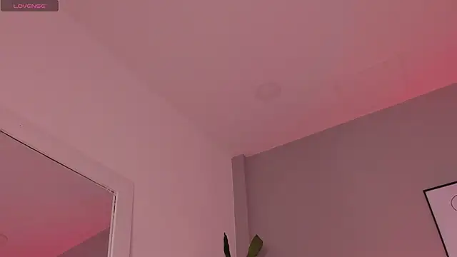 SarayRogers online show from February 21, 2025, 3:21 pm