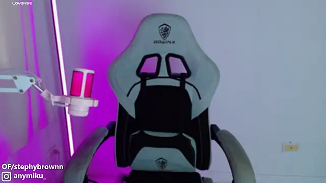 Snapshot of stephybrown chatting on February 16, 2025, 9:49 pm stephybrown online show from February 16, 2025, 9:49 pm