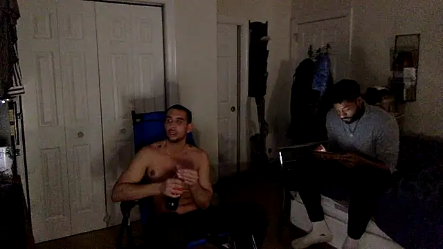 Snapshot of TheOnlyTwinTowers chatting on March 3, 2025, 4:54 am TheOnlyTwinTowers online show from March 3, 2025, 4:54 am