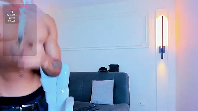 Paradise boy s online show from November 7, 2025, 10:46 pm