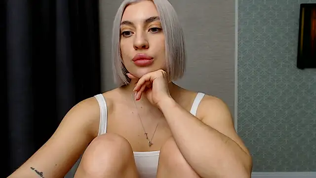 hot-sasha9 online show from February 6, 2025, 7:51 pm