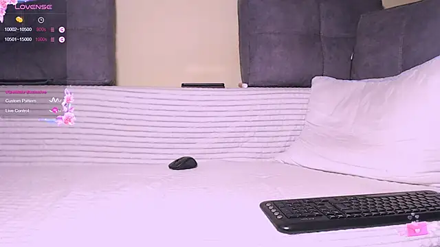 Snapshot of Lina_Owl chatting on March 2, 2025, 8:14 pm Lina Owl online show from March 2, 2025, 8:14 pm