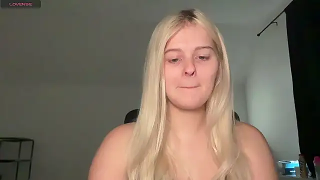 Allylove03 online show from September 14, 2025, 3:45 pm