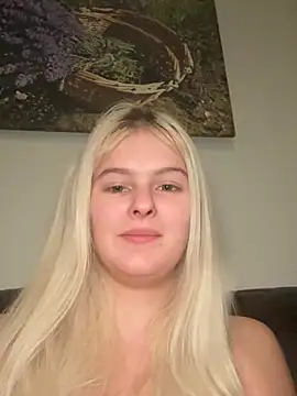 Allylove03 online show from February 11, 2025, 6:44 pm