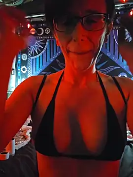 Snapshot of nephilaaranea chatting on March 31, 2026, 5:04 pm nephilaaranea online show from March 31, 2026, 5:04 pm