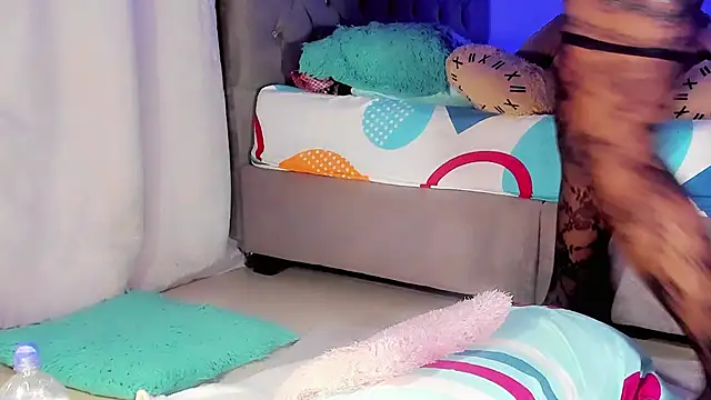 Snapshot of Zakura_hot1 chatting on October 29, 2025, 5:50 am Zakura hot1 online show from October 29, 2025, 5:50 am