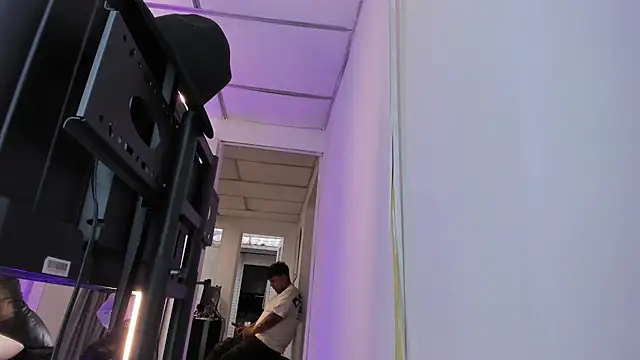 Snapshot of alessiaferry chatting on March 13, 2025, 10:43 pm alessiaferry online show from March 13, 2025, 10:43 pm