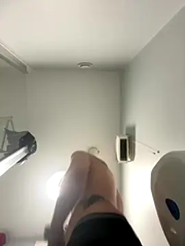 pervy devil online show from December 18, 2025, 12:20 pm