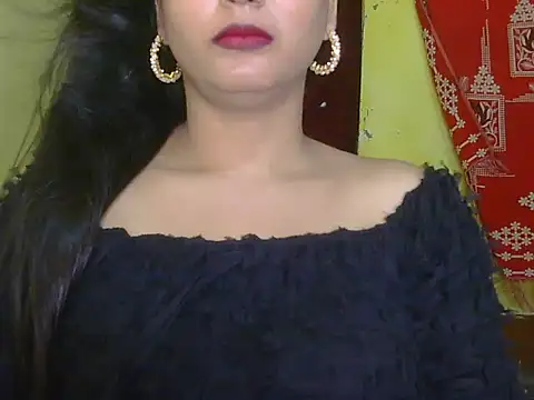 Snapshot of Model-Tanya chatting on February 19, 2025, 11:28 am Model-Tanya online show from February 19, 2025, 11:28 am