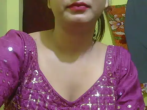 Snapshot of Model-Tanya chatting on March 16, 2025, 12:22 pm Model-Tanya online show from March 16, 2025, 12:22 pm