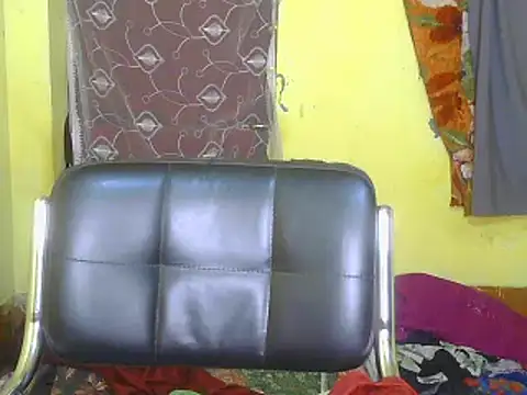 Snapshot of Model-Tanya chatting on March 5, 2025, 2:12 pm Model-Tanya online show from March 5, 2025, 2:12 pm