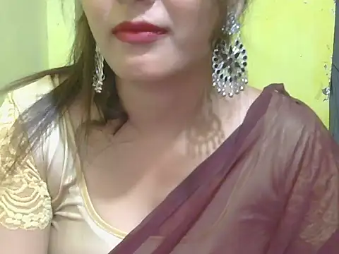 Snapshot of Model-Tanya chatting on February 12, 2025, 1:37 pm Model-Tanya online show from February 12, 2025, 1:37 pm