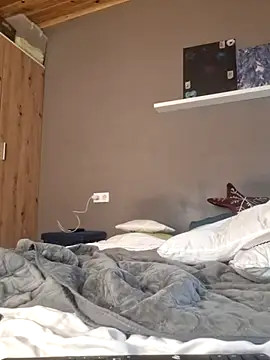 unicka65 online show from November 22, 2025, 8:57 am