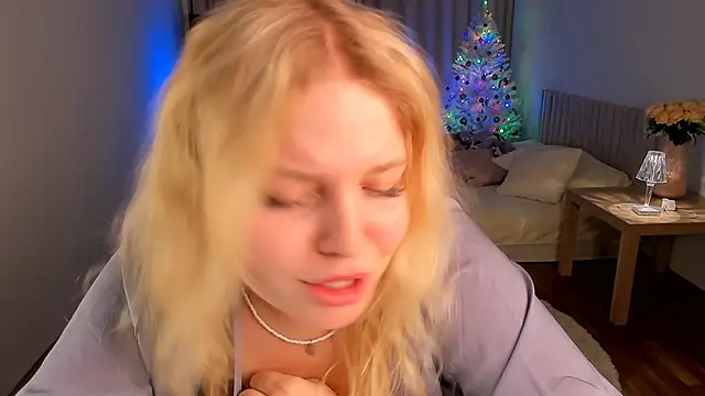 Eva Kynu online show from December 28, 2024, 10:58 am