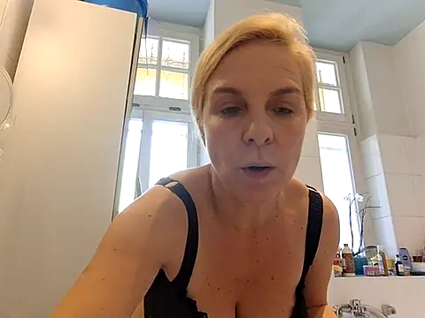 FrauleinSchmitt online show from October 13, 2025, 10:28 am